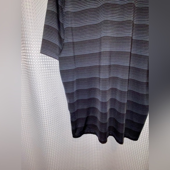 2/49$ Men’s Under Armour cold black striped black and gray polo size Large - Picture 6 of 8